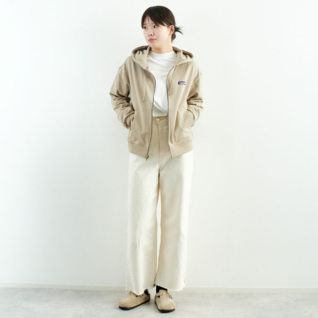 patagonia [パタゴニア] ウィメンズ アーニャフルジップフーディ [42146] SBDY &&モデル身長：167cm 着用サイズ：S&&