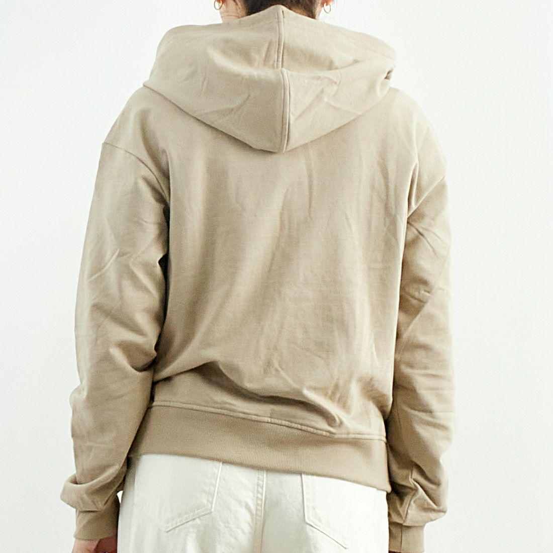 patagonia [パタゴニア] ウィメンズ アーニャフルジップフーディ [42146] SBDY &&モデル身長：167cm 着用サイズ：S&&