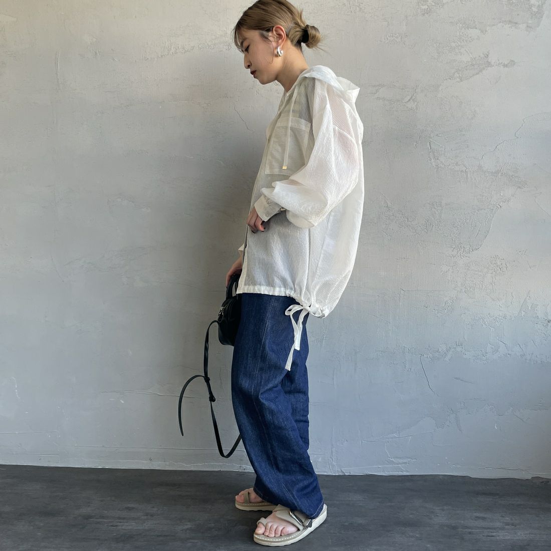 nenom [ネノム] シアーストライプ シャツパーカー [NE25112008] 02 OFF &&モデル身長：150cm 着用サイズ：F&&