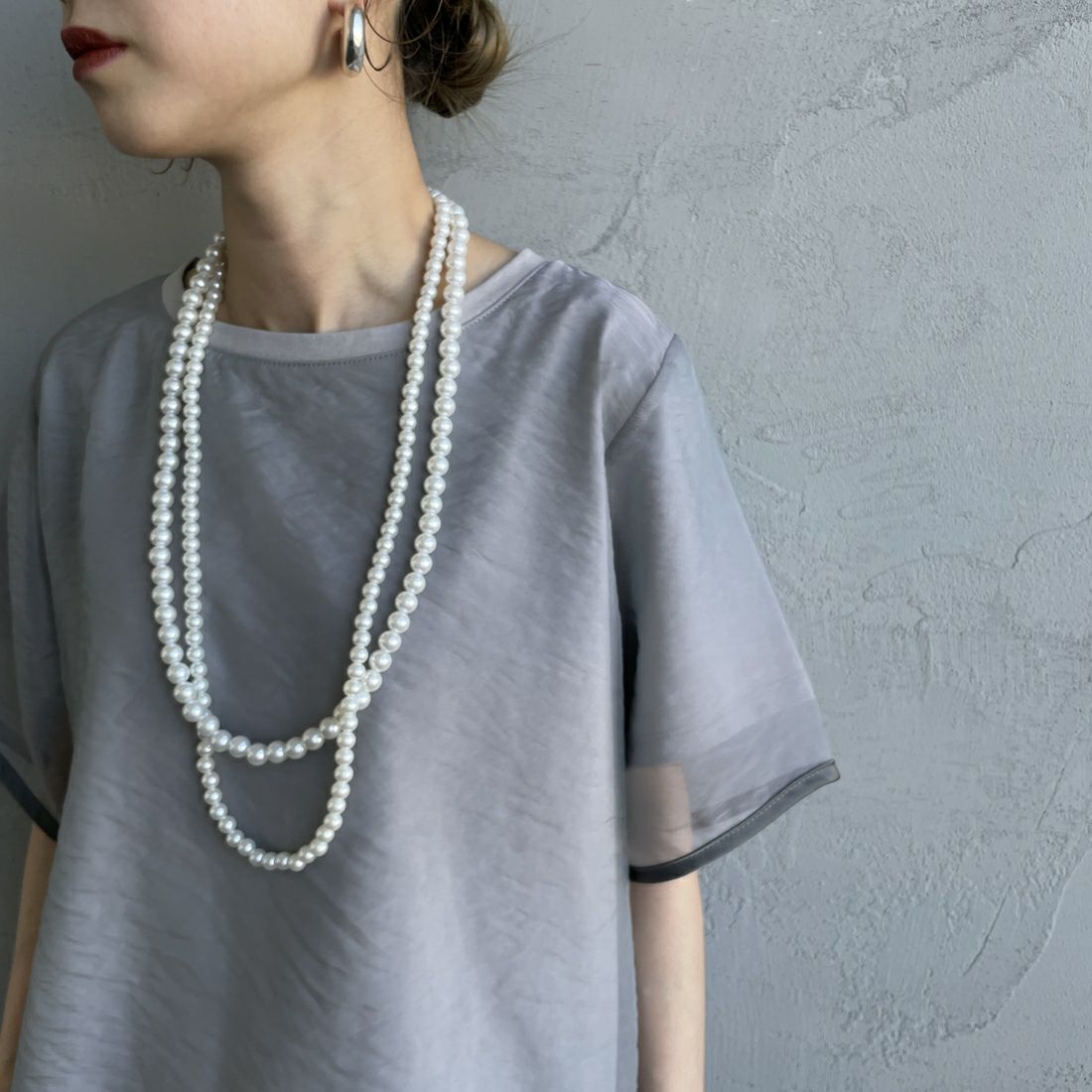 nenom [ネノム] シアーレイヤードTシャツ [NE25112016] 07 GRAY &&モデル身長：150cm 着用サイズ：F&&