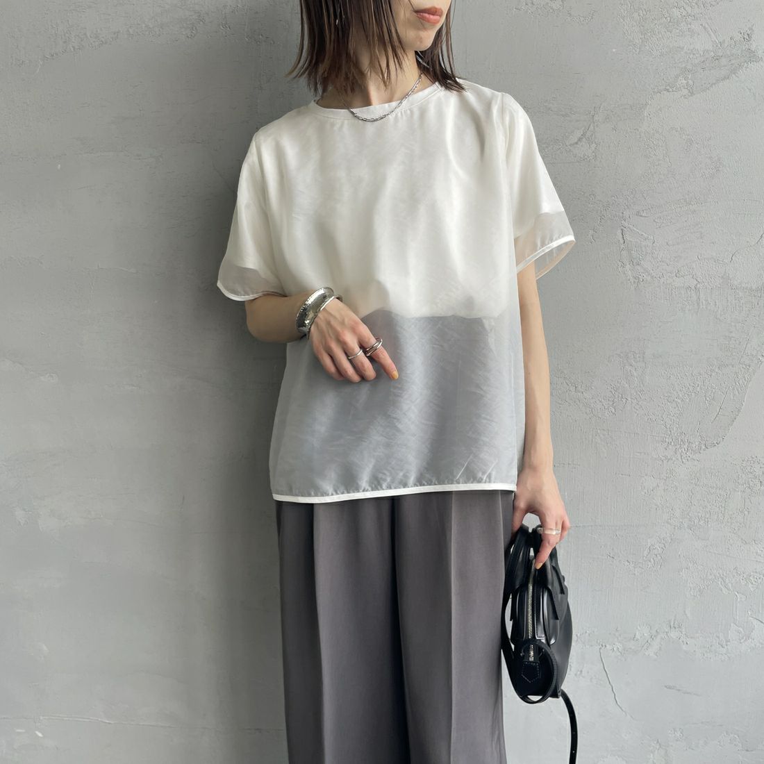 nenom [ネノム] シアーレイヤードTシャツ [NE25112016] 02 OFF &&モデル身長：158cm 着用サイズ：F&&