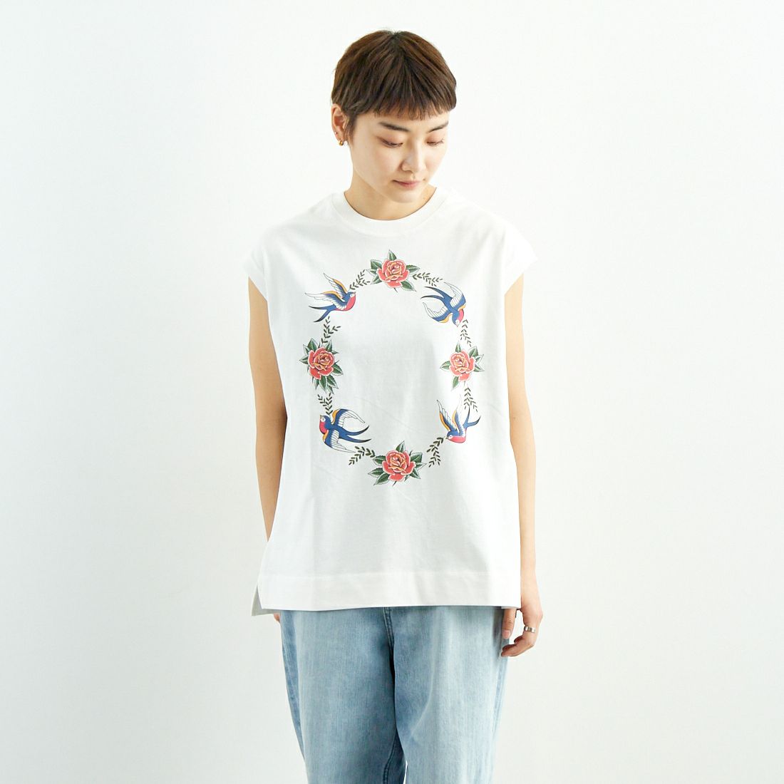 A WHITE&&モデル身長：160cm 着用サイズ：ONE SIZE&&