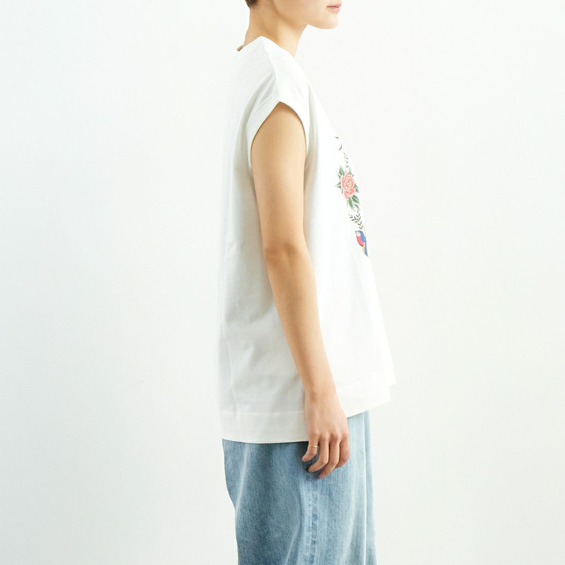 RhodolirioN [ロドリリオン] タトゥープリントTシャツ [QT1077] A WHITE &&モデル身長：160cm 着用サイズ：ONE SIZE&&