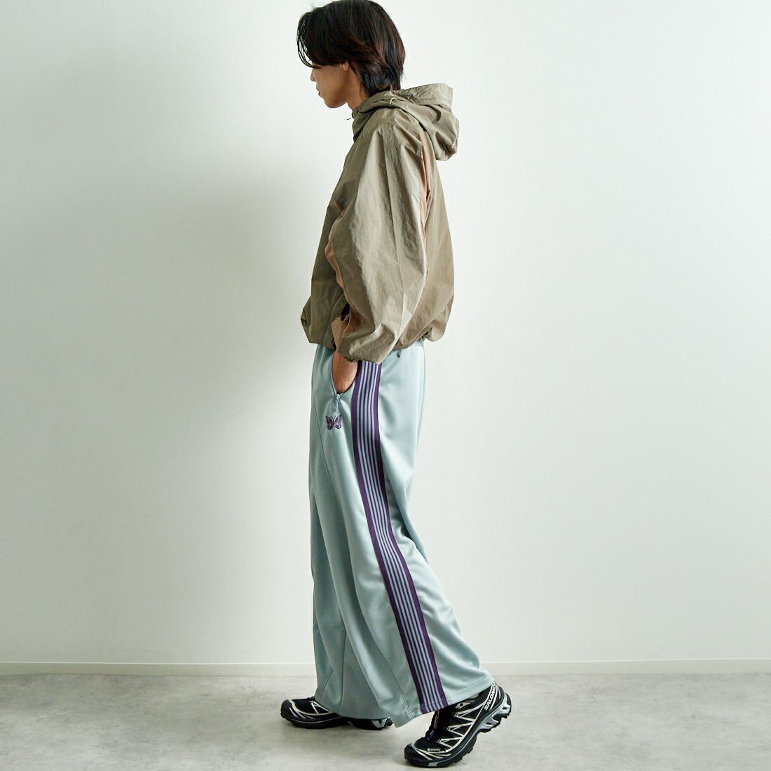 Needles [ニードルズ] ヒザデルトラックパンツ [QV311] B SAX&&モデル身長：179cm 着用サイズ：XS&&