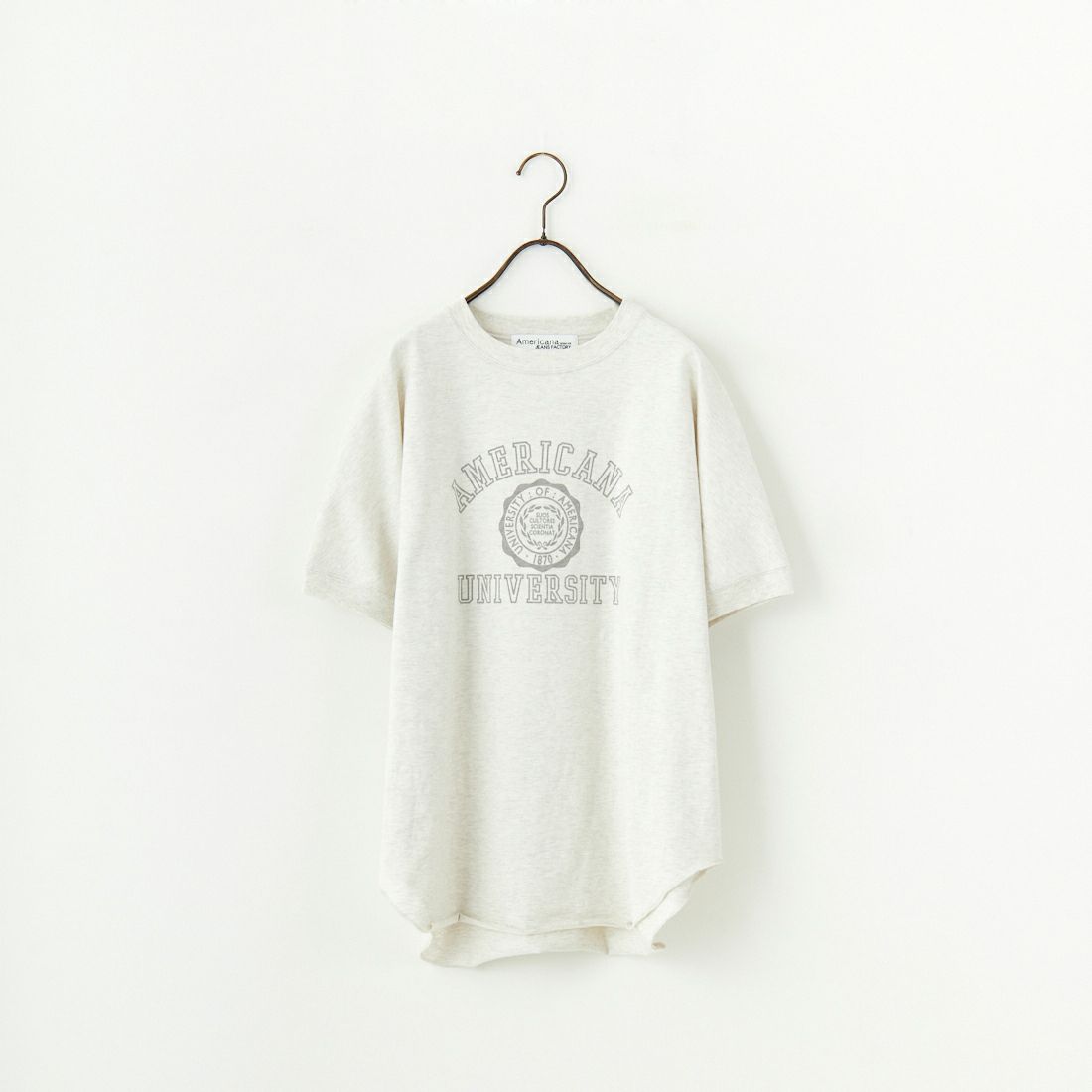 Americana × JEANS FACTORY [アメリカーナ × ジーンズファクトリー] 別注 ラウンドヘム カレッジプリントTシャツ [ASO-M-790-2-JF] OATMEAL