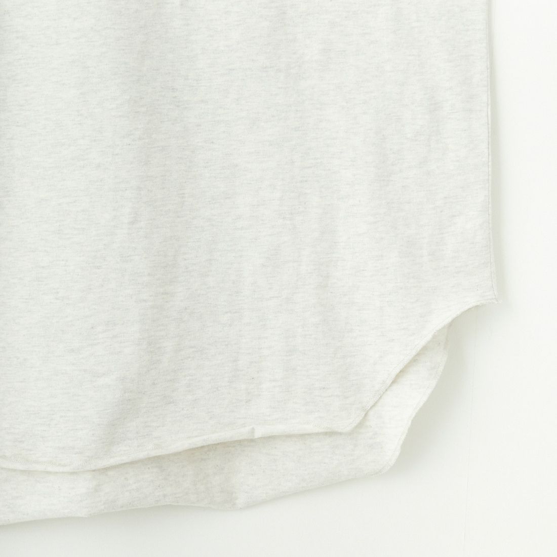 Americana × JEANS FACTORY [アメリカーナ × ジーンズファクトリー] 別注 ラウンドヘム カレッジプリントTシャツ [ASO-M-790-2-JF] OATMEAL