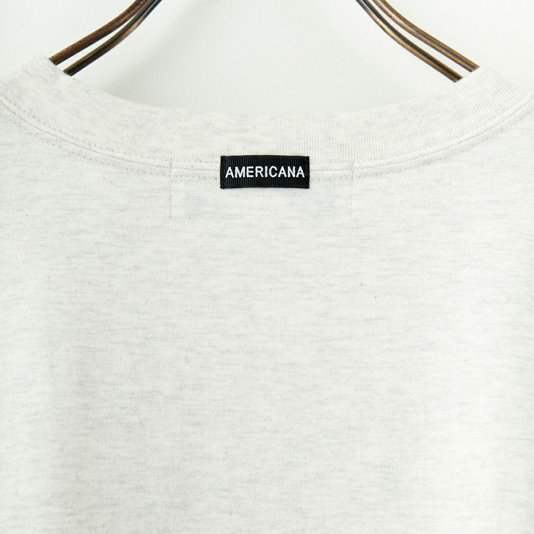 Americana × JEANS FACTORY [アメリカーナ × ジーンズファクトリー] 別注 ラウンドヘム カレッジプリントTシャツ [ASO-M-790-2-JF] OATMEAL