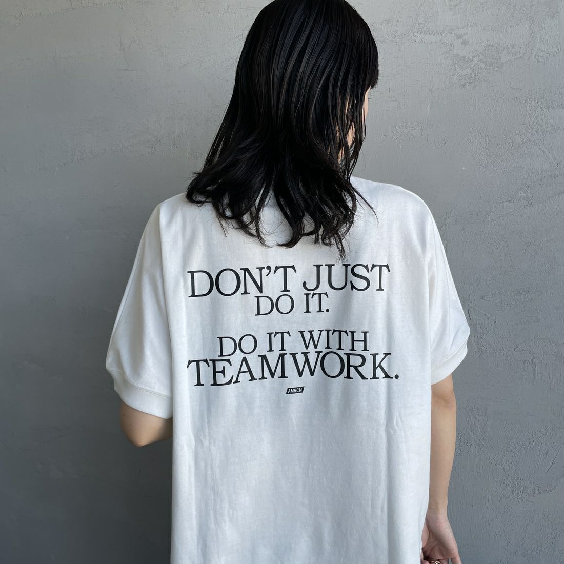 Americana × JEANS FACTORY [アメリカーナ × ジーンズファクトリー] 別注 ラウンドヘム バックプリントTシャツ [ASO-M-790-3-JF] WHITE