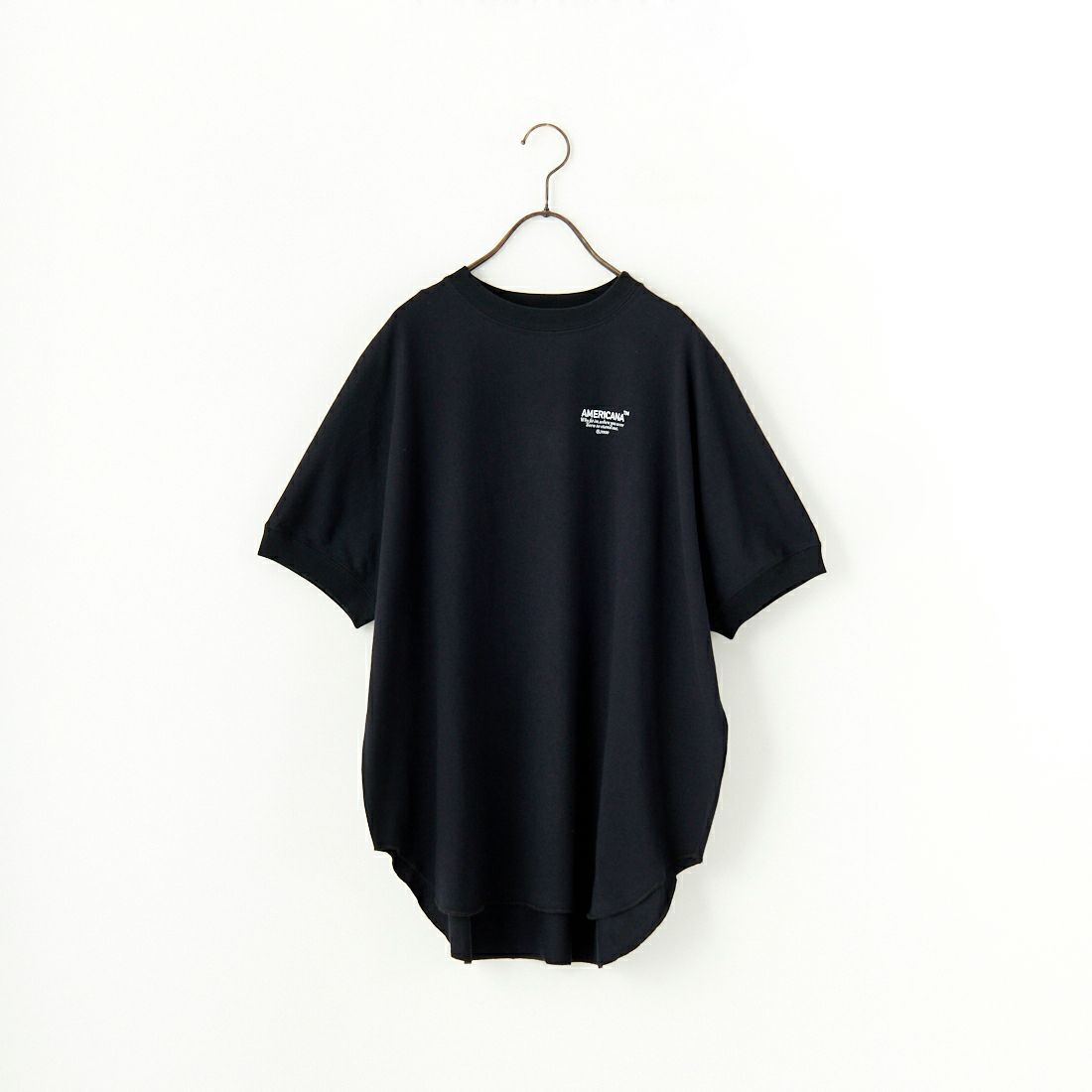 Americana × JEANS FACTORY [アメリカーナ × ジーンズファクトリー] 別注 ラウンドヘム バックプリントTシャツ [ASO-M-790-3-JF] BLACK