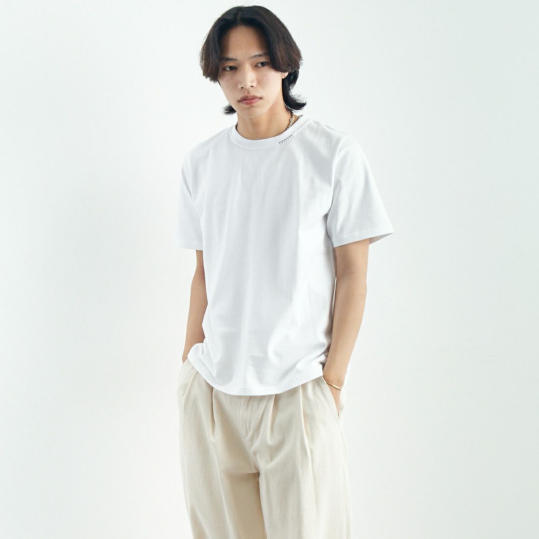 YANUK [ヤヌーク] YYYYYYYY Tシャツ [57251031] WNV &&モデル身長：179cm 着用サイズ：L&&