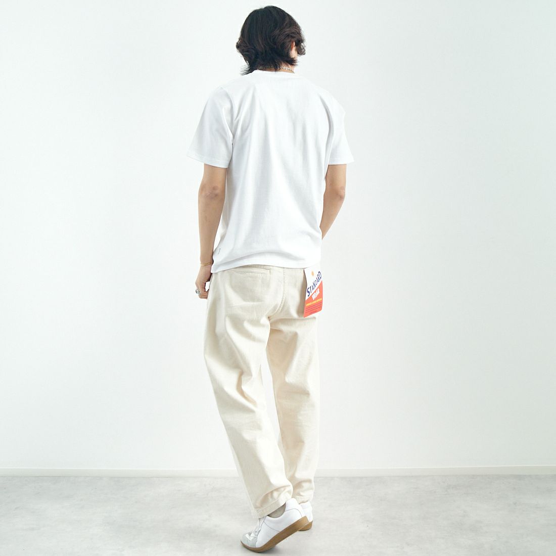 YANUK [ヤヌーク] YYYYYYYY Tシャツ [57251031] WNV &&モデル身長：179cm 着用サイズ：L&&