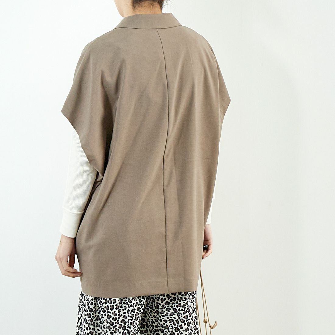 Jeans Factory Clothes [ジーンズファクトリークローズ] テーラードベスト [51085051] ﾓｶｶｰｷ &&モデル身長：167cm 着用サイズ：F&&