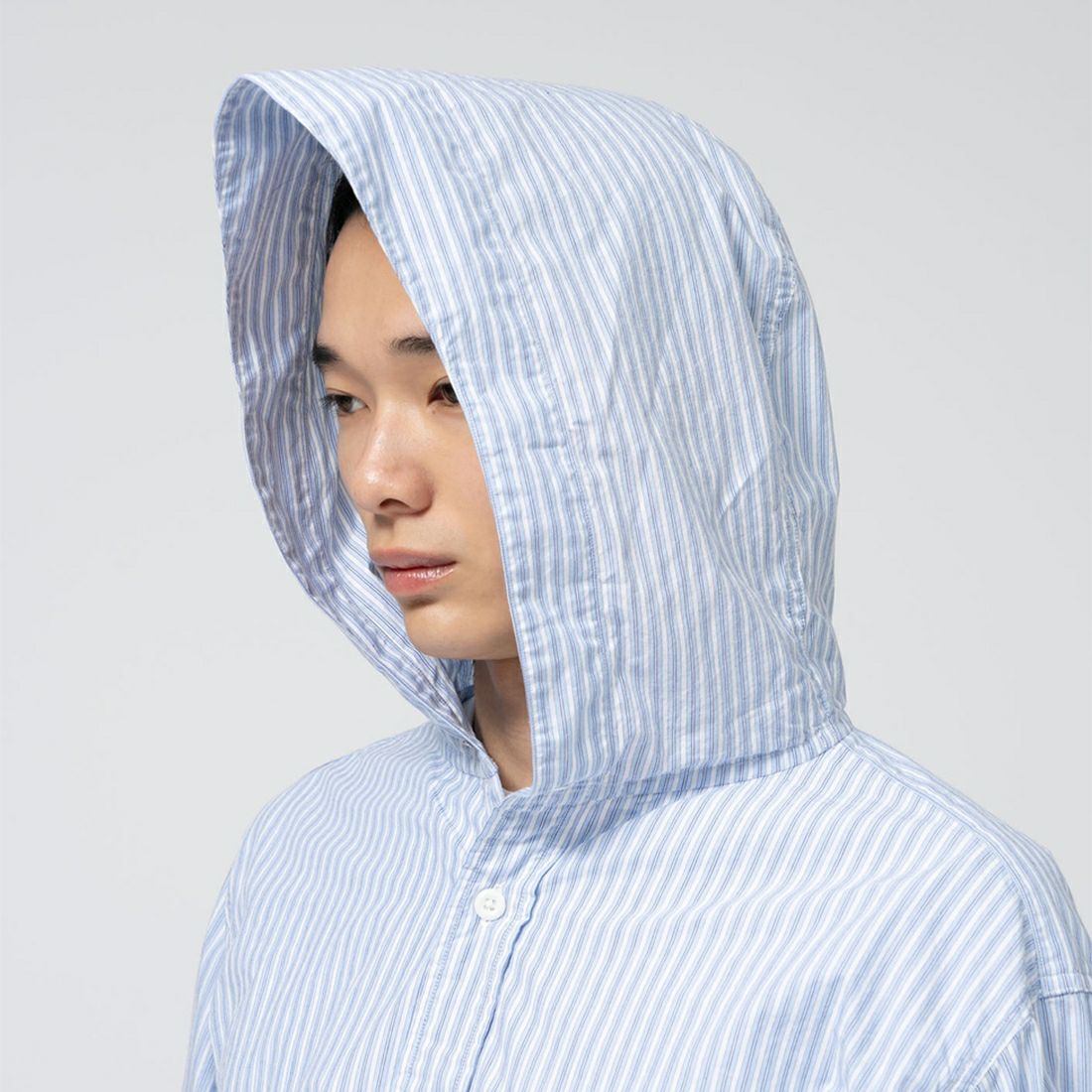 THE NORTH FACE PURPLE LABEL [ザ ノースフェイス パープルレーベル] マウンテンストライプフードシャツ [N25SG026] SX SAX &&モデル身長：175cm 着用サイズ：M&&