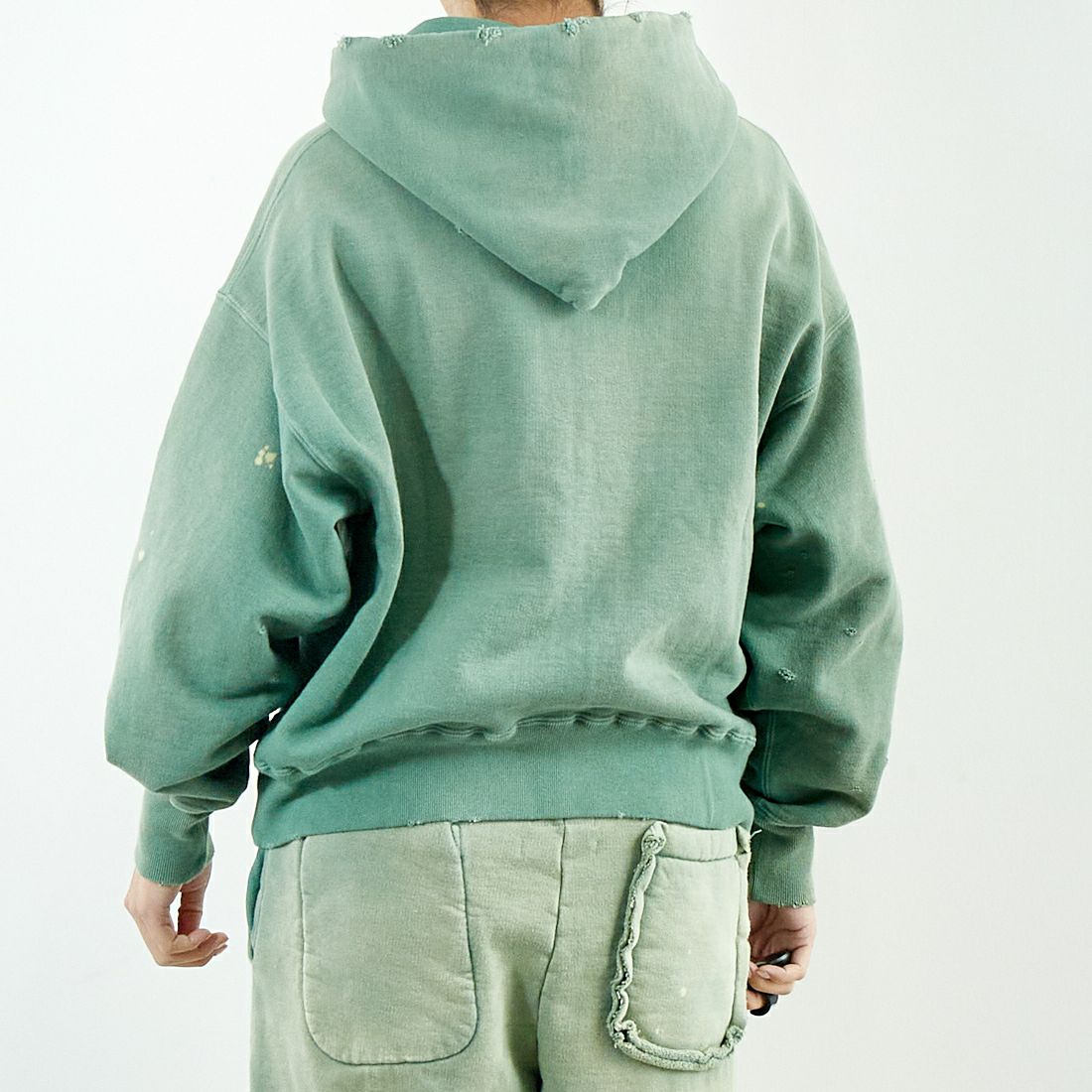 BOW WOW [バウワウ] エイジングジップフーディ [BW251-ZHA] GREEN AGIN &&モデル身長：167cm 着用サイズ：S&&