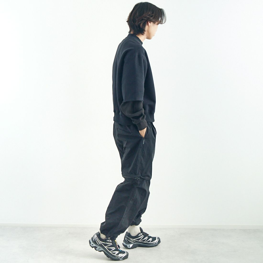 Name. [ネーム] レイヤードスリーブ スウェットシャツ [NMCU-043] BLACK &&モデル身長：179cm 着用サイズ：1&&