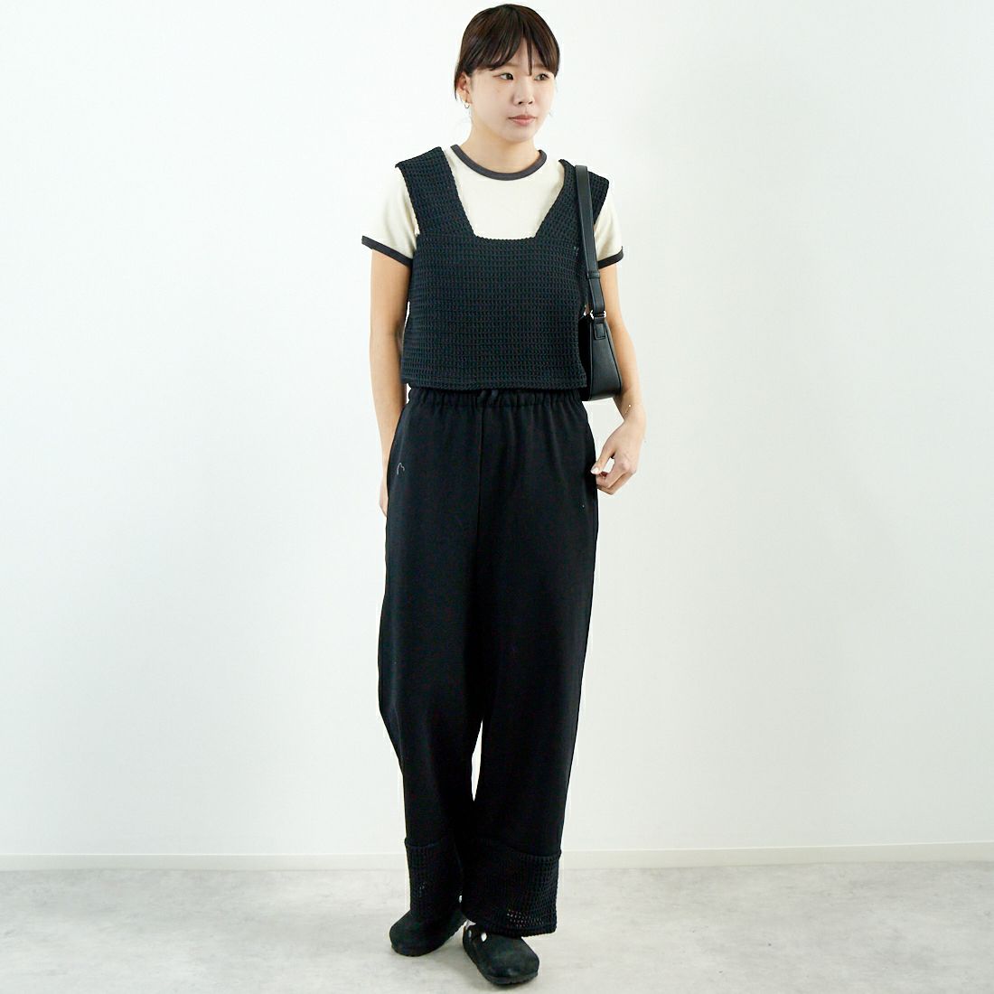me. [ミードット] ワッフルビスチェ [ME-25103] 298 N.BLAC &&モデル身長：167cm 着用サイズ：F&&