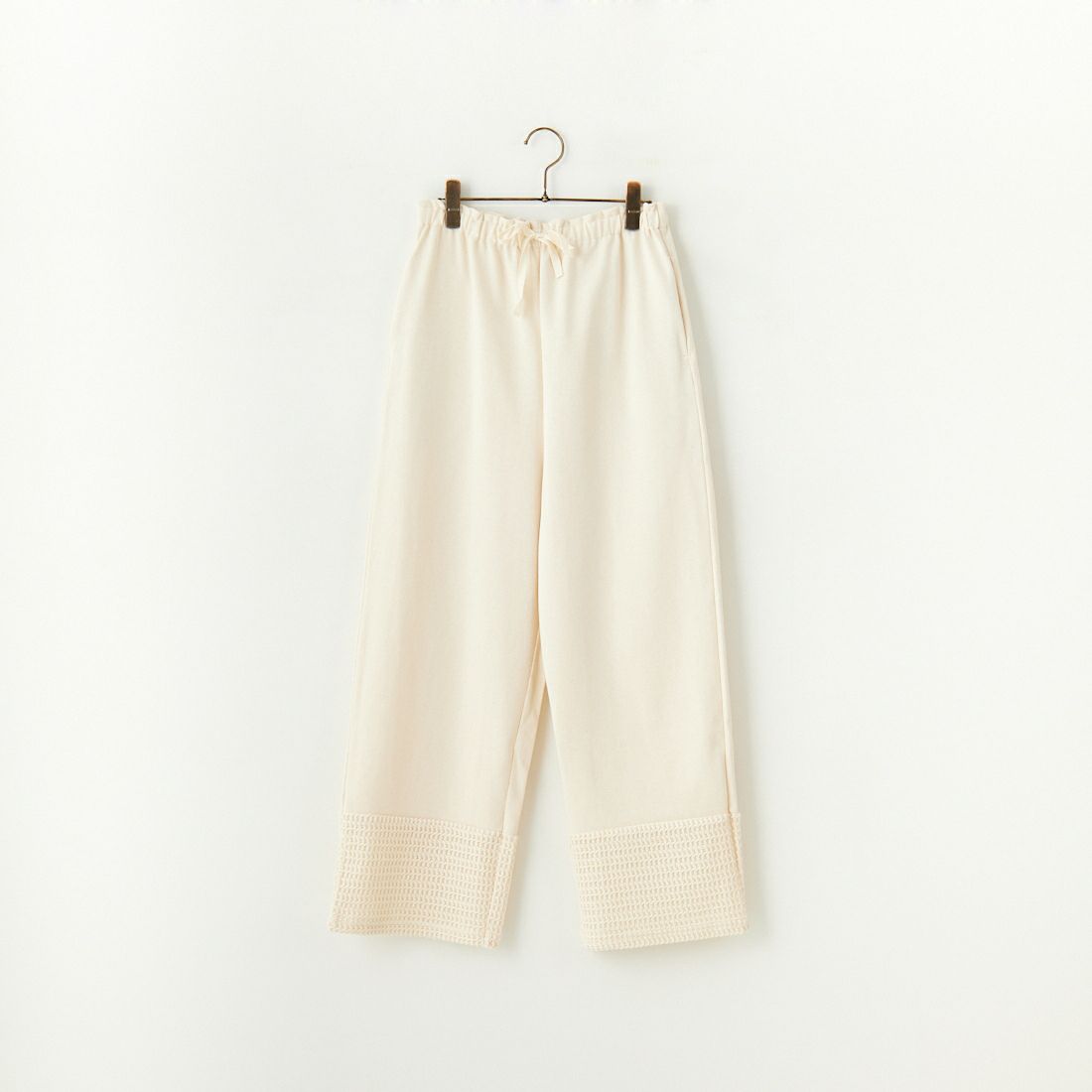 204 IVORY