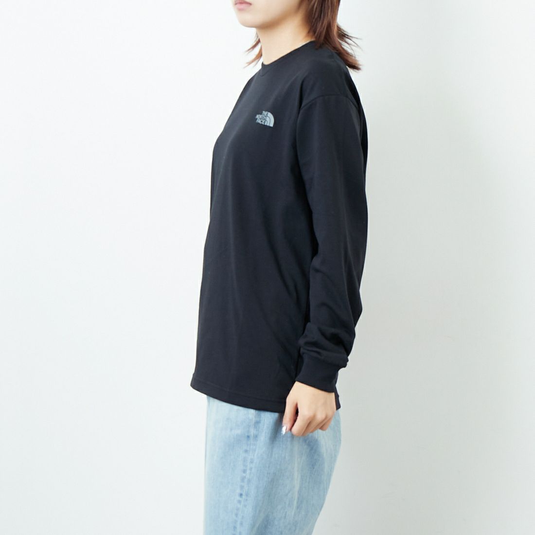 THE NORTH FACE [ザ ノースフェイス] ロングスリーブバックスクエアロゴTシャツ [NT32442] KK &&モデル身長：167cm 着用サイズ：S&&