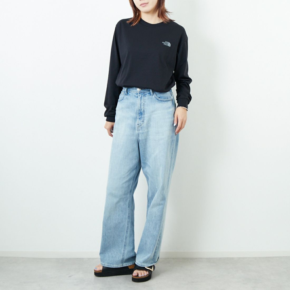 THE NORTH FACE [ザ ノースフェイス] ロングスリーブバックスクエアロゴTシャツ [NT32442] KK &&モデル身長：167cm 着用サイズ：S&&