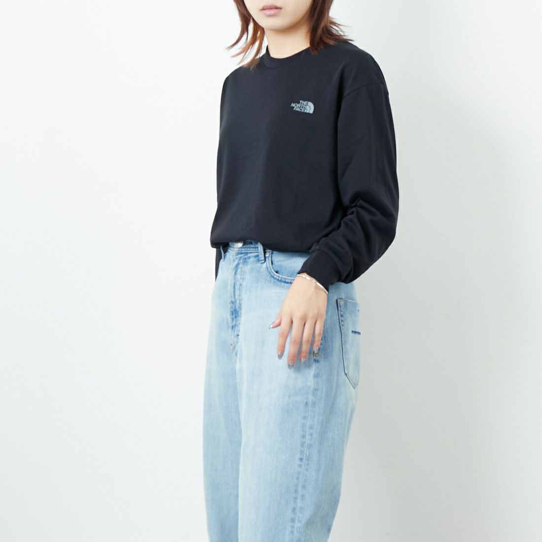 THE NORTH FACE [ザ ノースフェイス] ロングスリーブバックスクエアロゴTシャツ [NT32442] KK &&モデル身長：167cm 着用サイズ：S&&