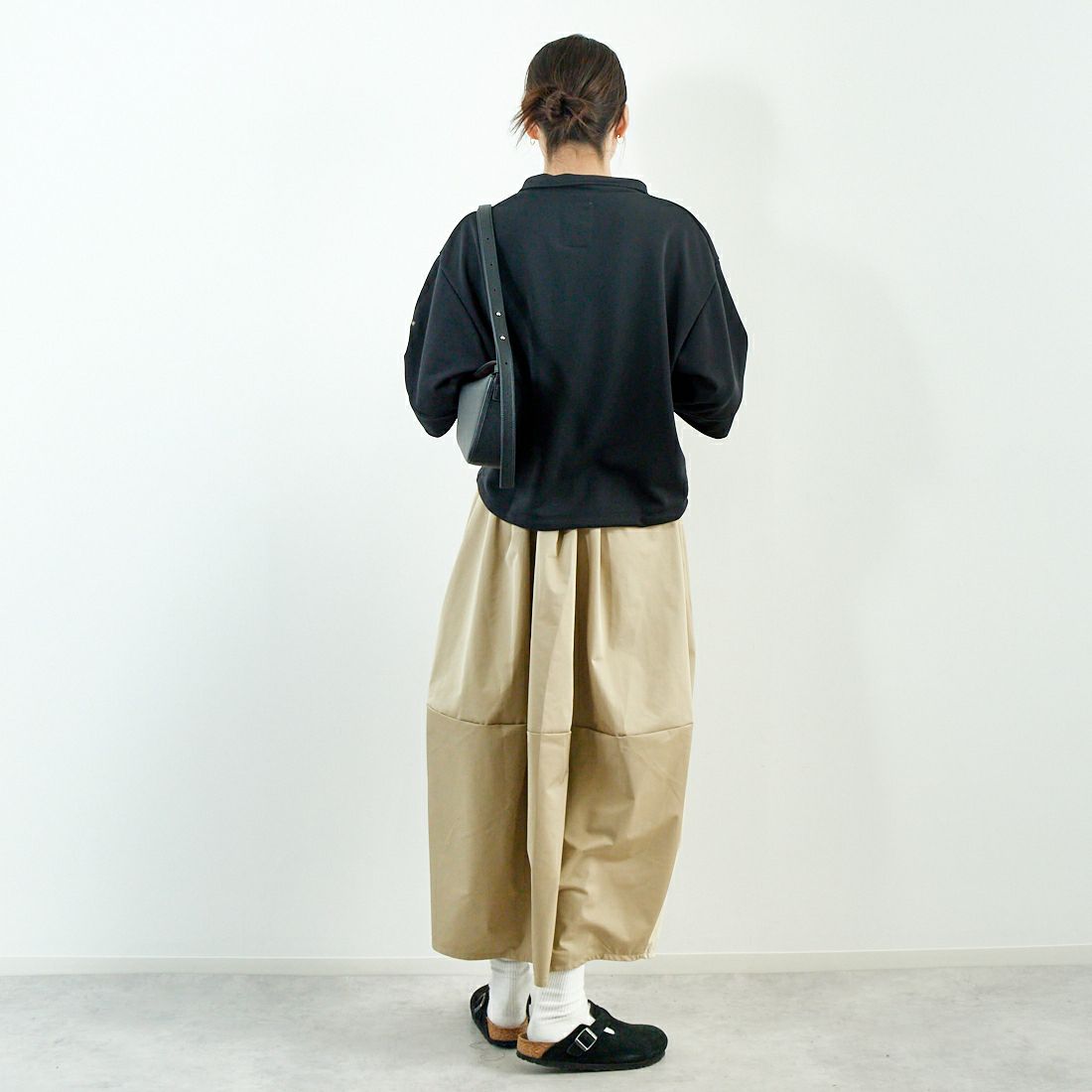 Kelen [ケレン] タックデザイン バルーンスカート [LKL25HSK2037] BEIGE &&モデル身長：167cm 着用サイズ：F&&