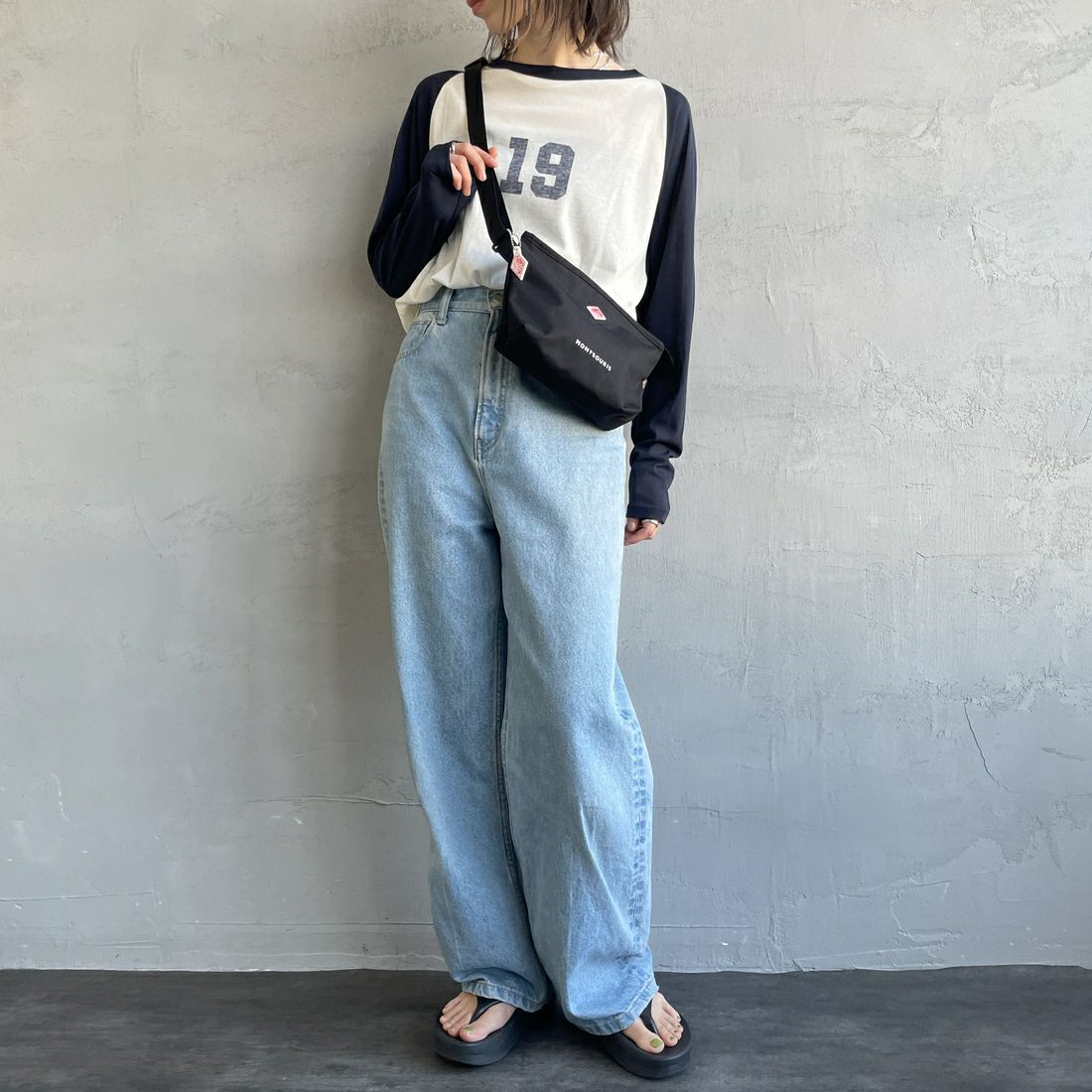 DANTON [ダントン] コーデュラキャンバスショルダーバッグ [MONTSOURIS] BLACK