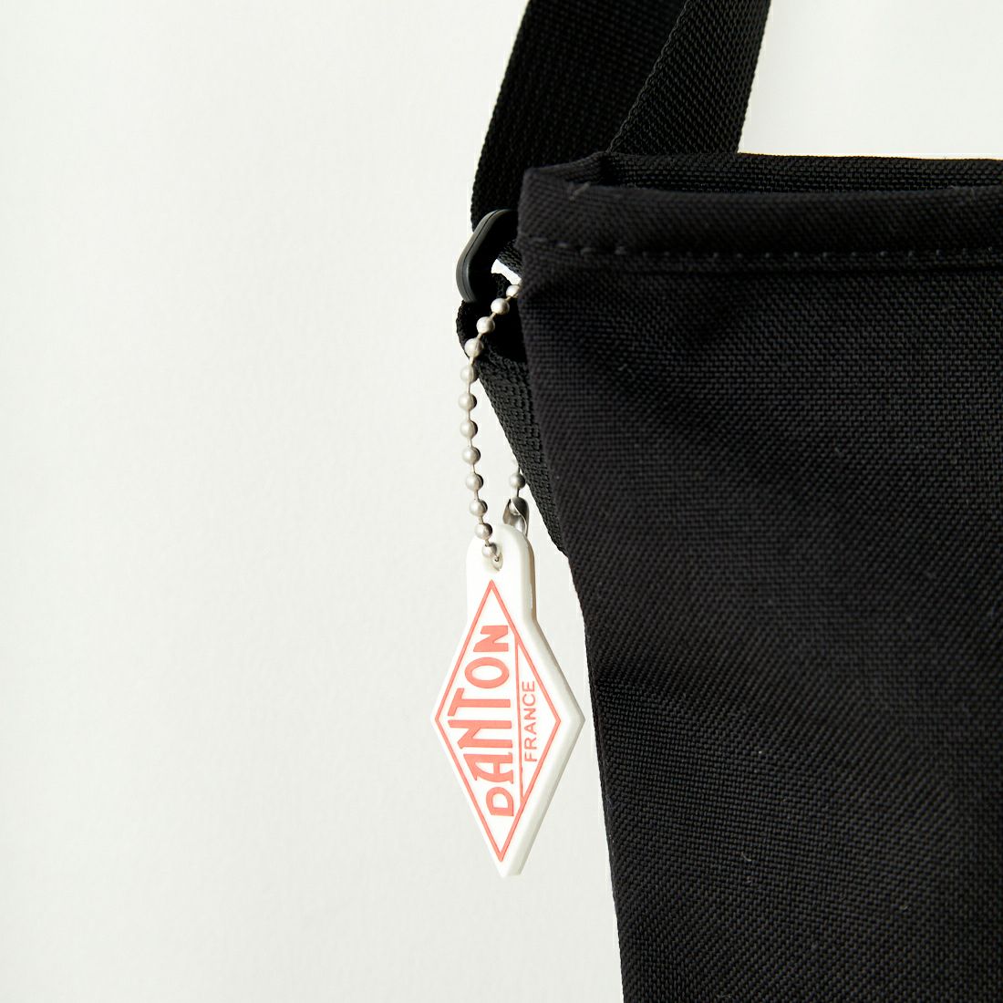 DANTON [ダントン] コーデュラキャンバスショルダーバッグ [MONTSOURIS] BLACK