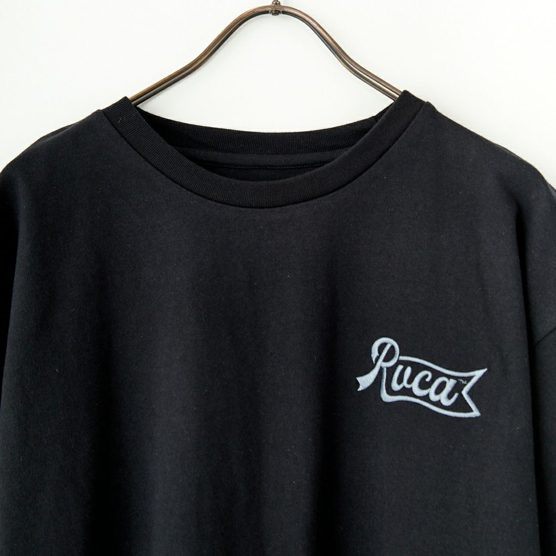 RVCA [ルーカ] PENスクリプトロゴショートスリーブTシャツ [BF041-253] BLK