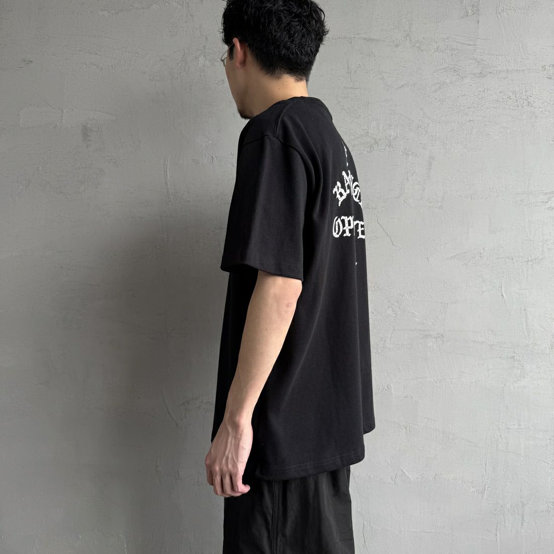 RVCA [ルーカ] IRON ショートスリーブTシャツ [BF041-255] BLK &&モデル身長：168cm 着用サイズ：L&&