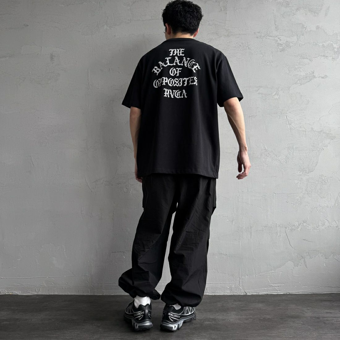 RVCA [ルーカ] IRON ショートスリーブTシャツ [BF041-255] BLK &&モデル身長：168cm 着用サイズ：L&&