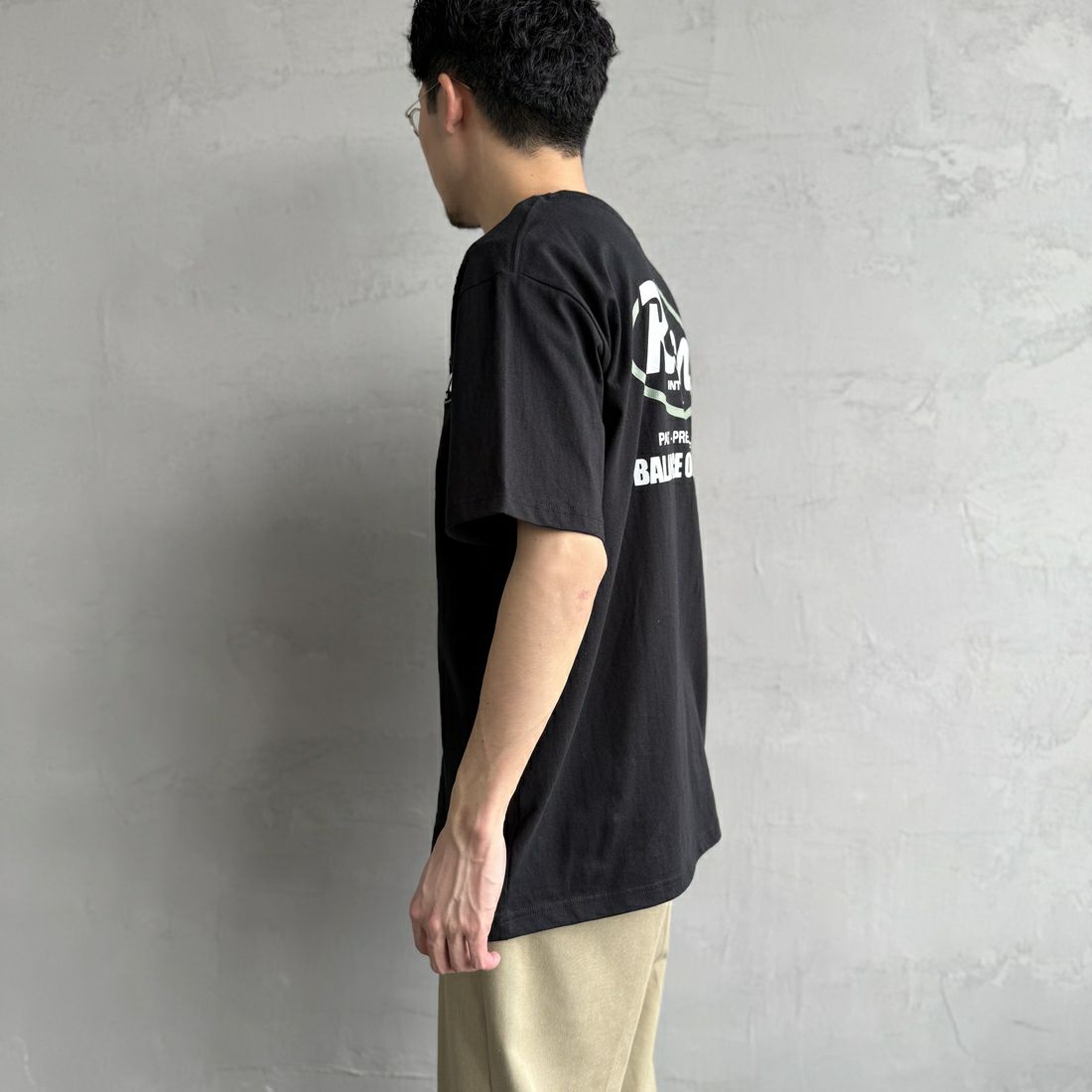 RVCA [ルーカ] RANCHスクリプトロゴショートスリーブTシャツ [BF041-256] BLK &&モデル身長：168cm 着用サイズ：L&&