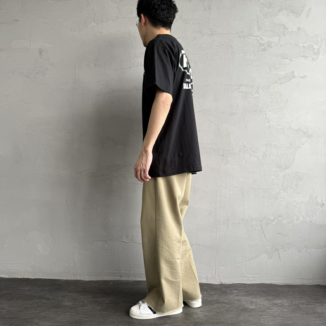 RVCA [ルーカ] RANCHスクリプトロゴショートスリーブTシャツ [BF041-256] BLK &&モデル身長：168cm 着用サイズ：L&&