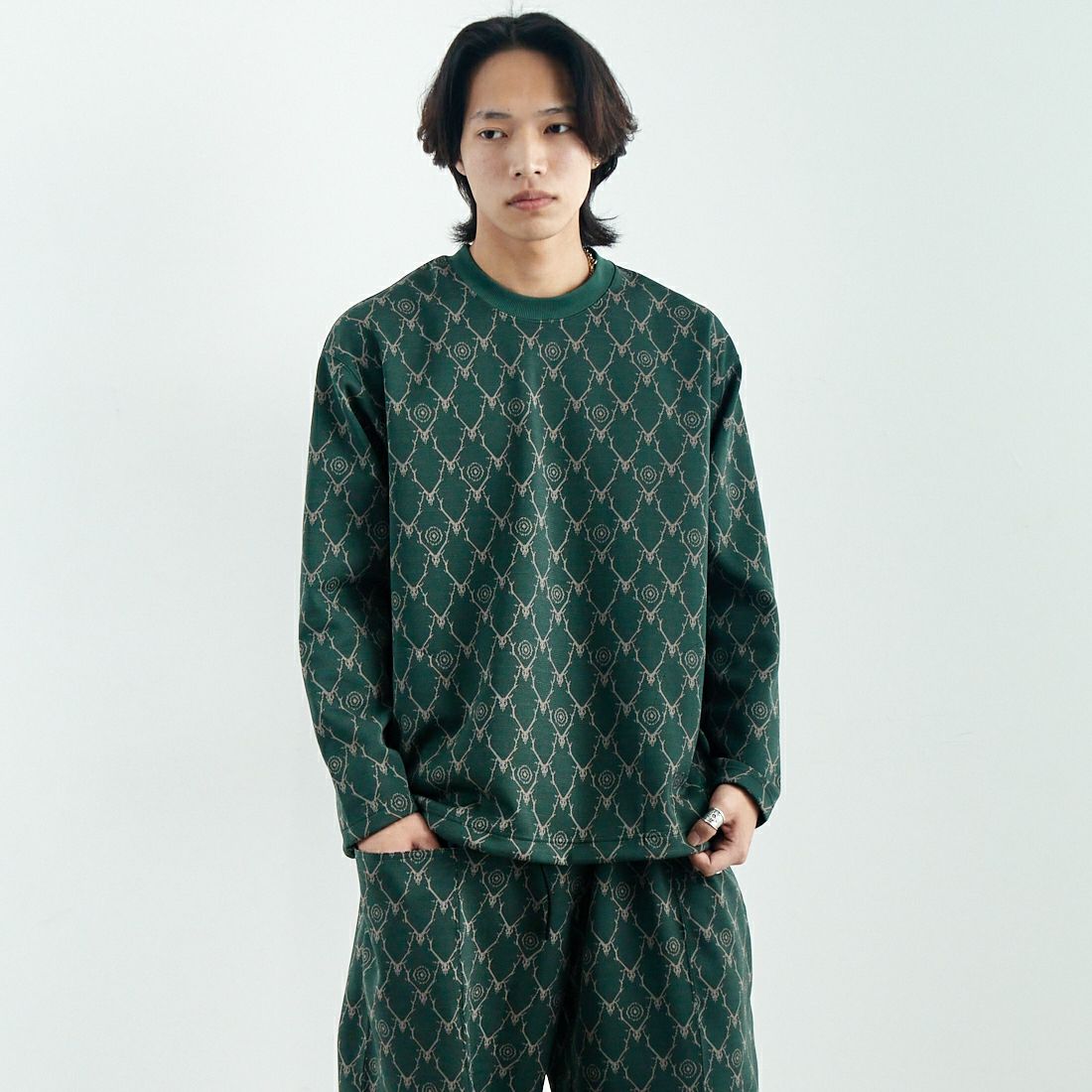 South2West8 [サウスツーウエストエイト] ストリングクルーネックシャツ [QV650] B GREEN &&モデル身長：179cm 着用サイズ：M&&