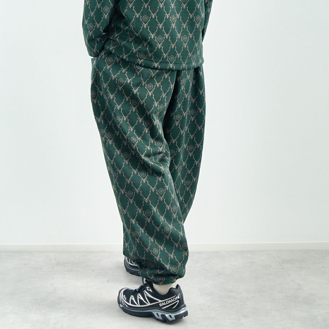 South2West8 [サウスツーウエストエイト] ストリングセンターシームパンツ [QV652] B GREEN &&モデル身長：179cm 着用サイズ：M&&