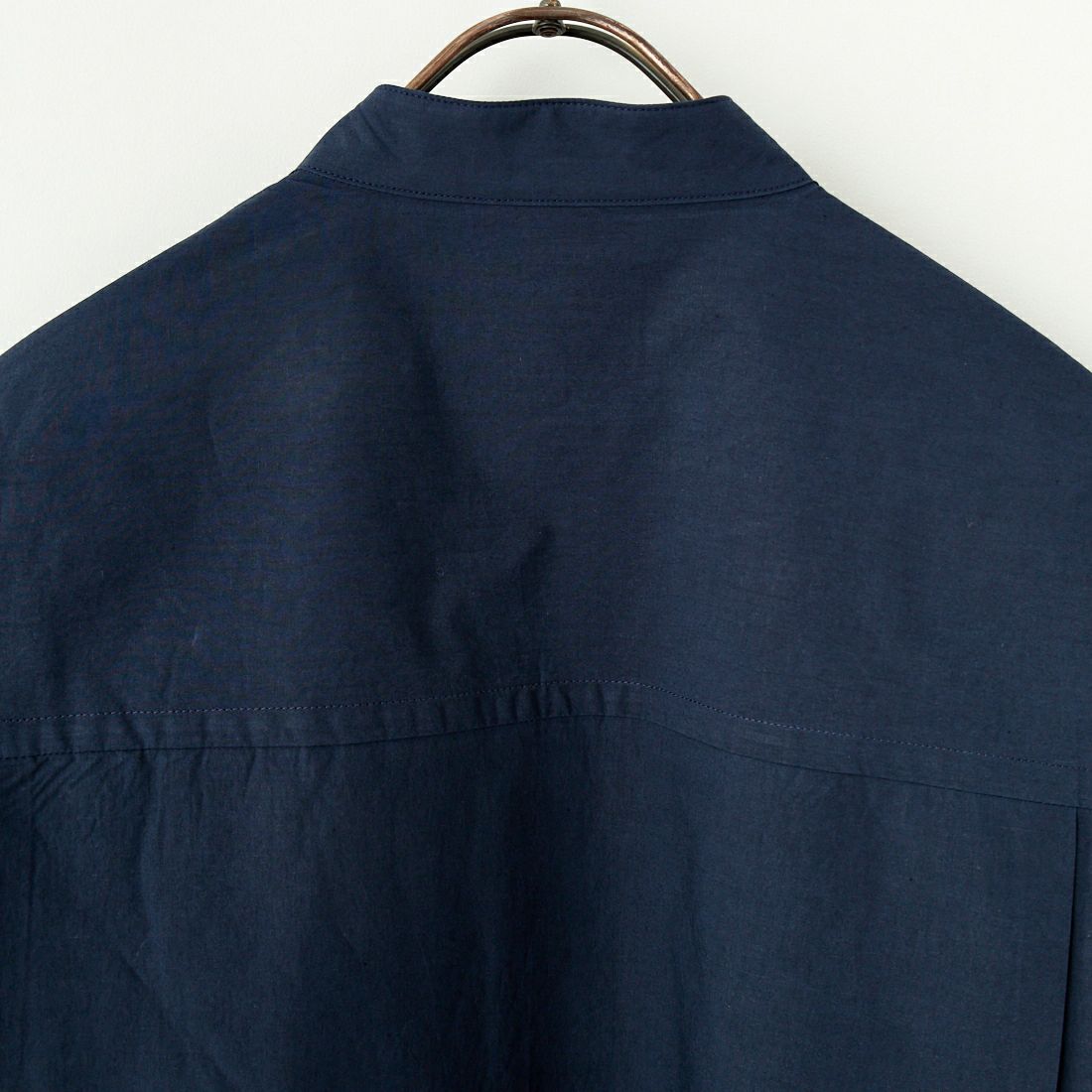 STILL BY HAND [スティルバイハンド] リネンミックスバンドカラーシャツ [SH02251] NAVY