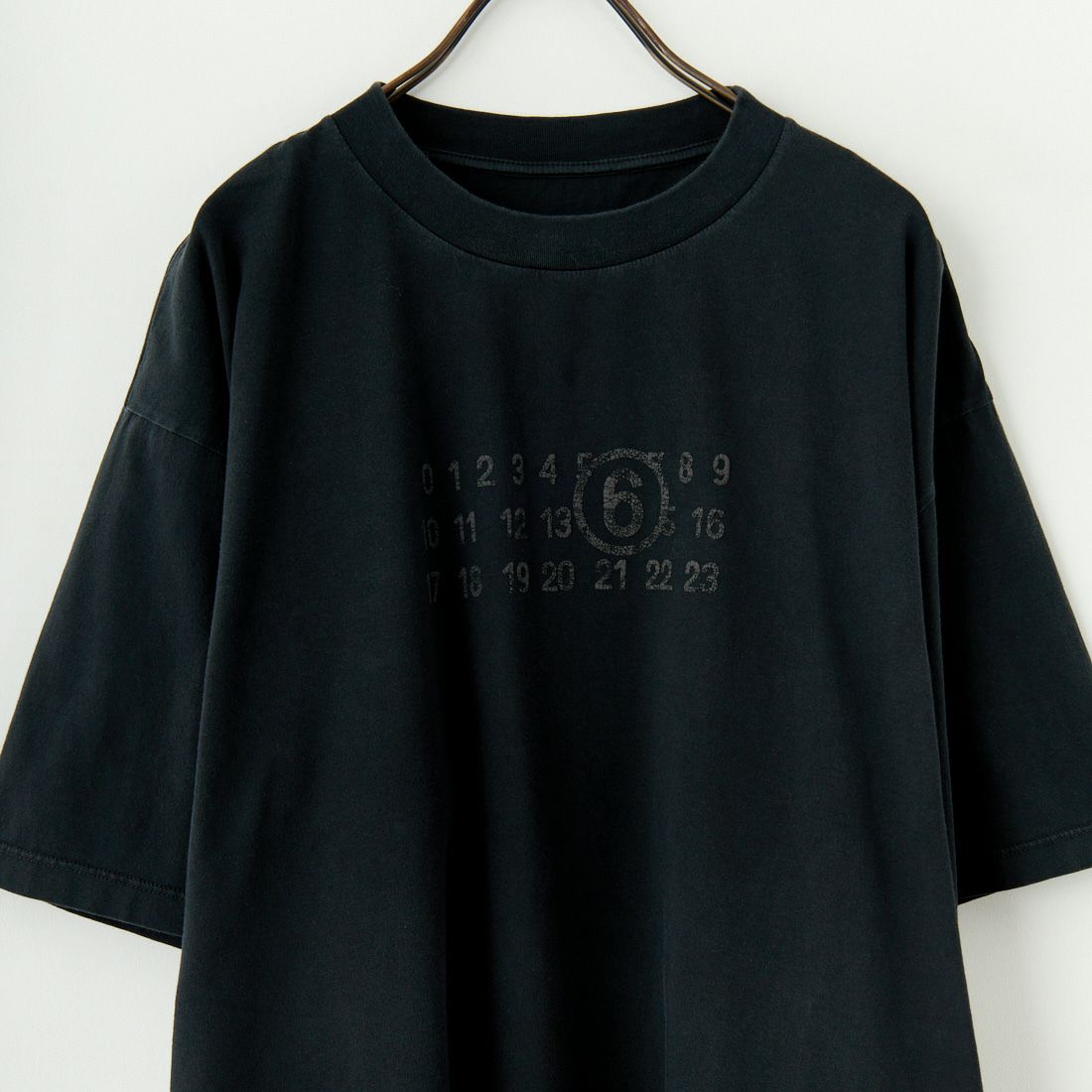MM6 Maison Margiela [エムエムシックス メゾン マルジェラ] ロゴプリントTシャツ [S62GD0202-M20115] 900 BLACK