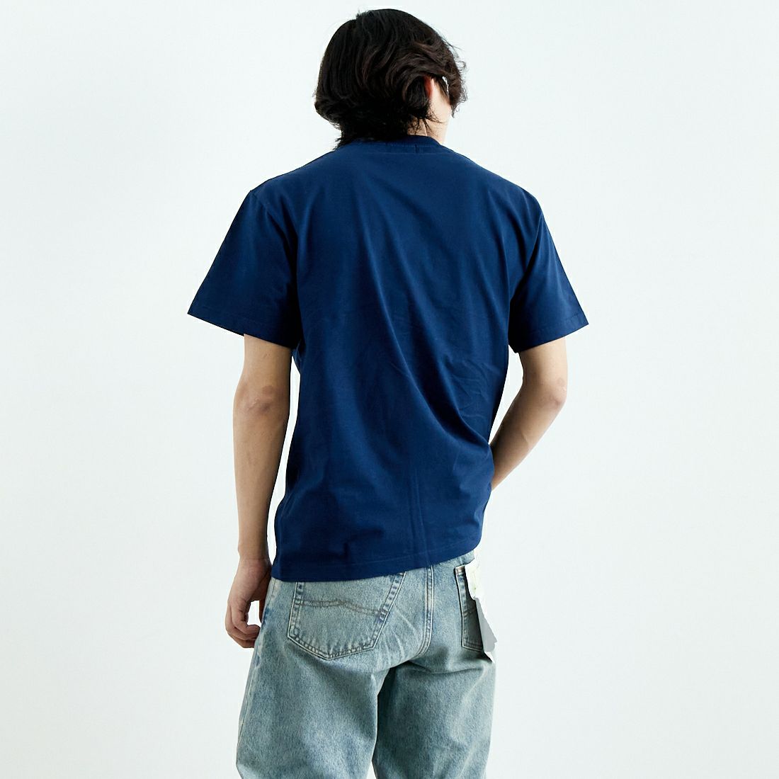 XLARGE [エクストララージ] ショートスリーブTシャツ [101251011009] NAVY &&モデル身長：179cm 着用サイズ：M&&