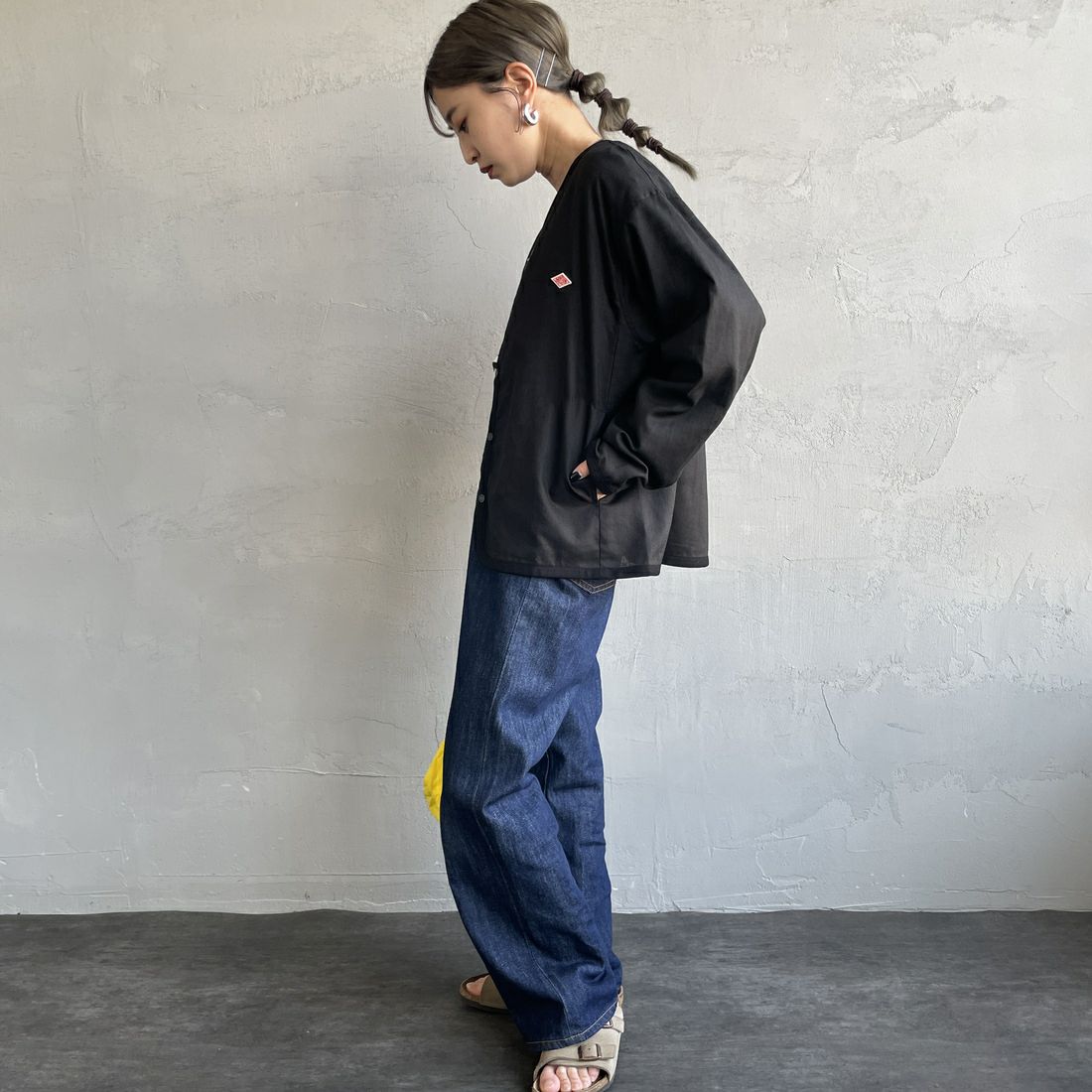 DANTON [ダントン] Vネック リネンシャツカーディガン [DT-B0349LIP] BLACK &&モデル身長：150cm 着用サイズ：36&&