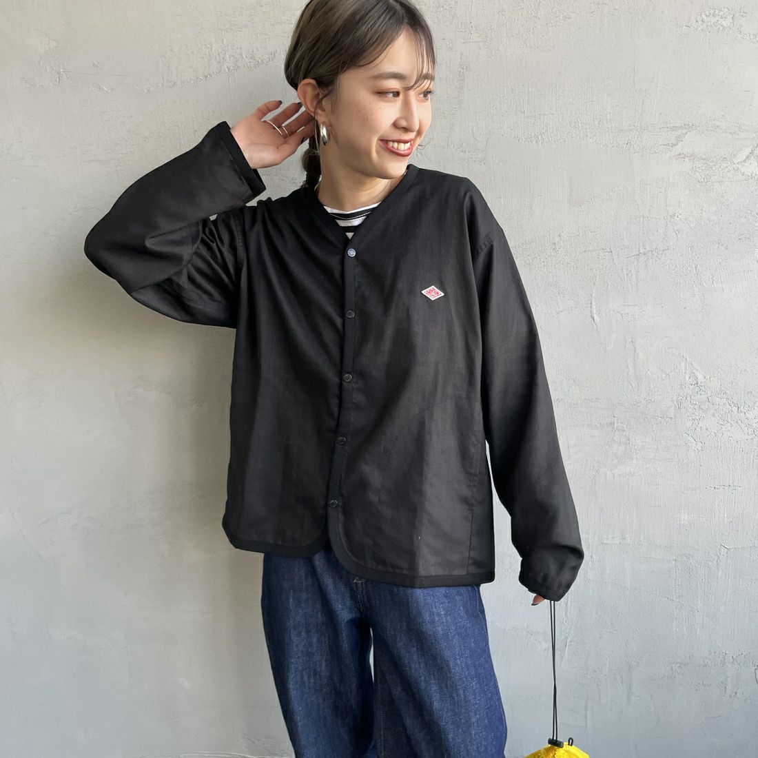 DANTON [ダントン] Vネック リネンシャツカーディガン [DT-B0349LIP] BLACK &&モデル身長：150cm 着用サイズ：36&&