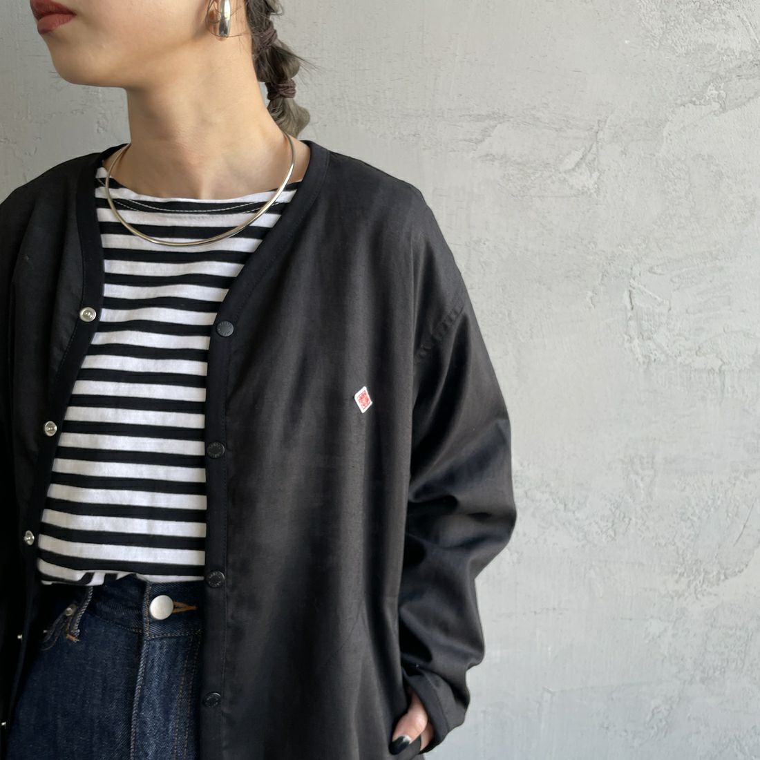 DANTON [ダントン] Vネック リネンシャツカーディガン [DT-B0349LIP] BLACK &&モデル身長：150cm 着用サイズ：36&&