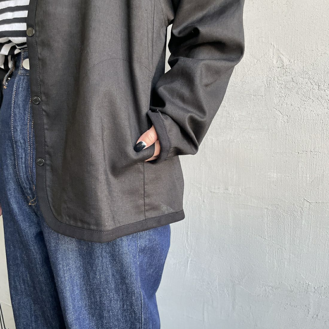 DANTON [ダントン] Vネック リネンシャツカーディガン [DT-B0349LIP] BLACK &&モデル身長：150cm 着用サイズ：36&&