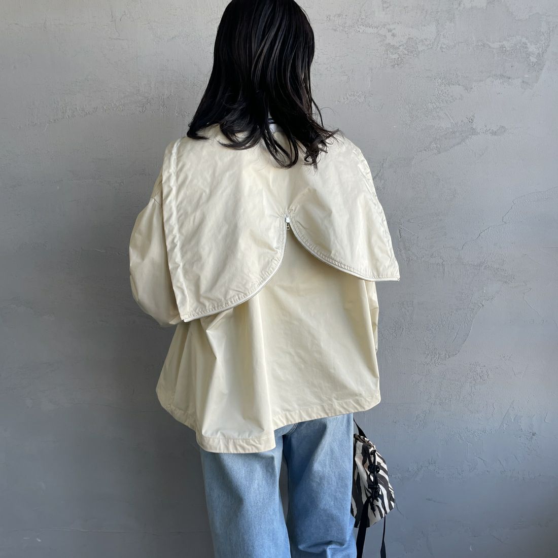 Gymphlex [ジムフレックス] ショートジップジャケット [GY-A0682HCM] EGG WHITE &&モデル身長：160cm 着用サイズ：14&&