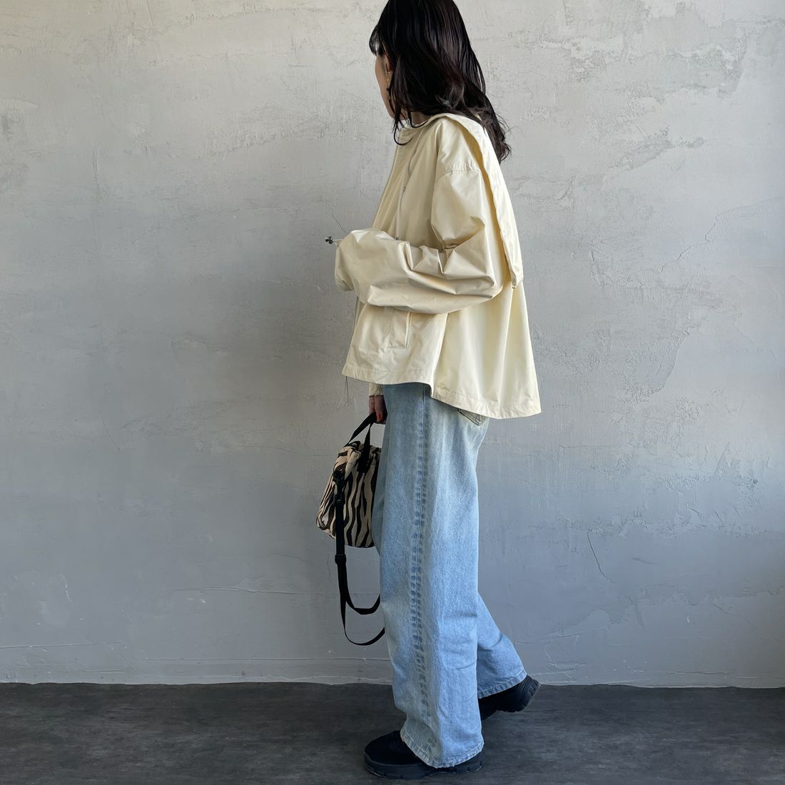 Gymphlex [ジムフレックス] ショートジップジャケット [GY-A0682HCM] EGG WHITE &&モデル身長：160cm 着用サイズ：14&&