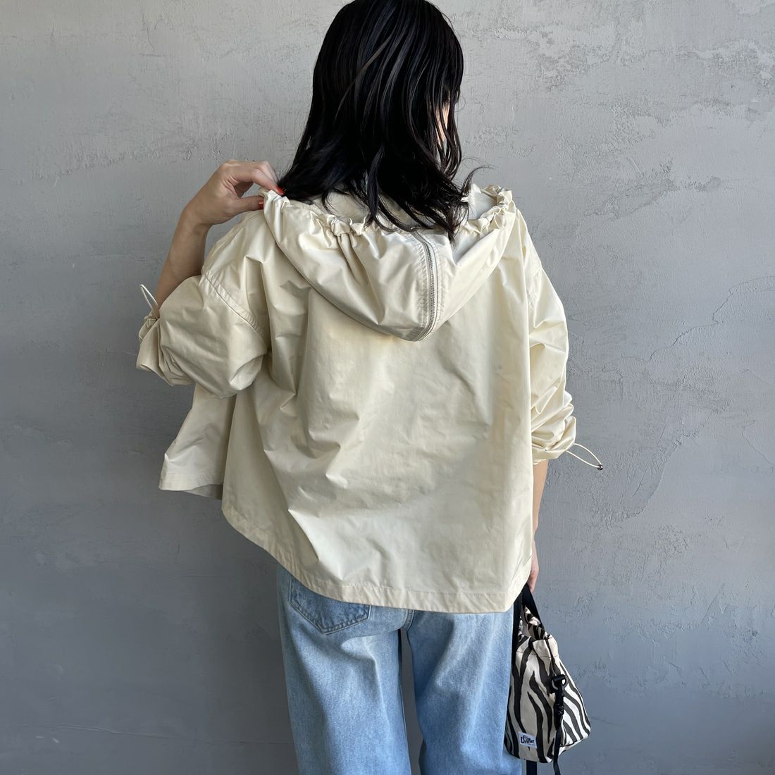 Gymphlex [ジムフレックス] ショートジップジャケット [GY-A0682HCM] EGG WHITE &&モデル身長：160cm 着用サイズ：14&&