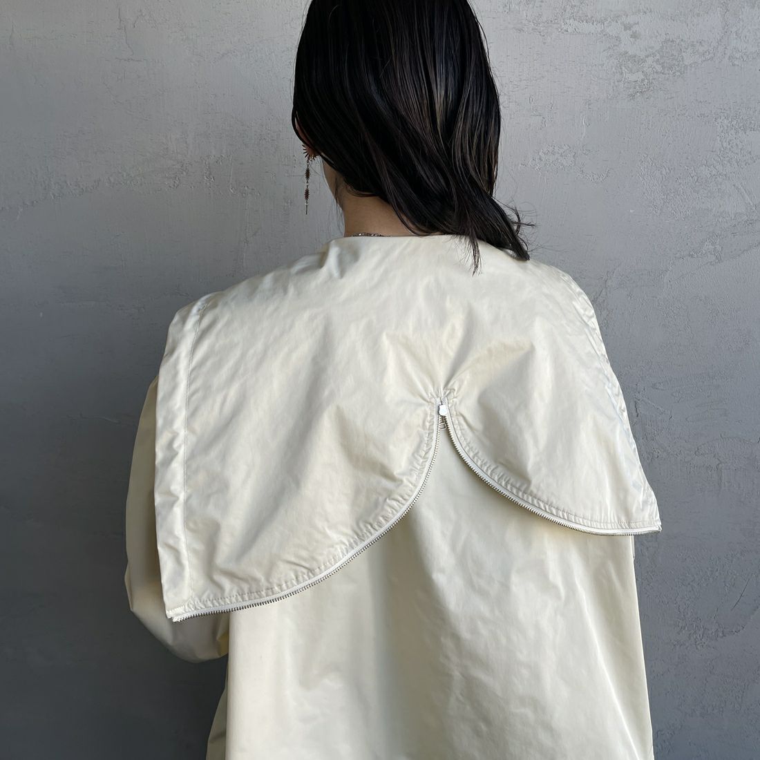 Gymphlex [ジムフレックス] ショートジップジャケット [GY-A0682HCM] EGG WHITE &&モデル身長：160cm 着用サイズ：14&&