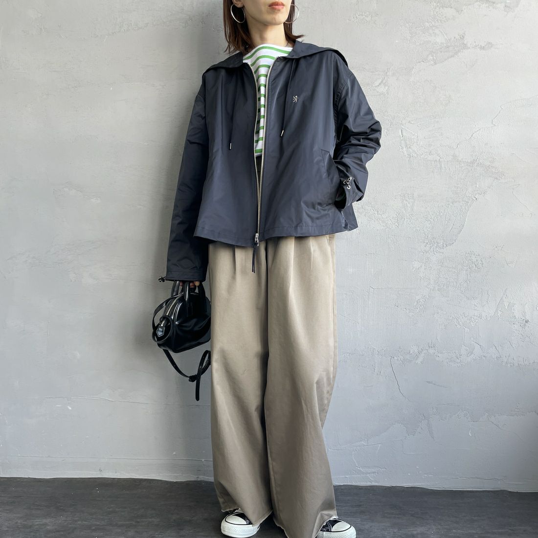 Gymphlex [ジムフレックス] ショートジップジャケット [GY-A0682HCM] BLACK &&モデル身長：160cm 着用サイズ：14&&