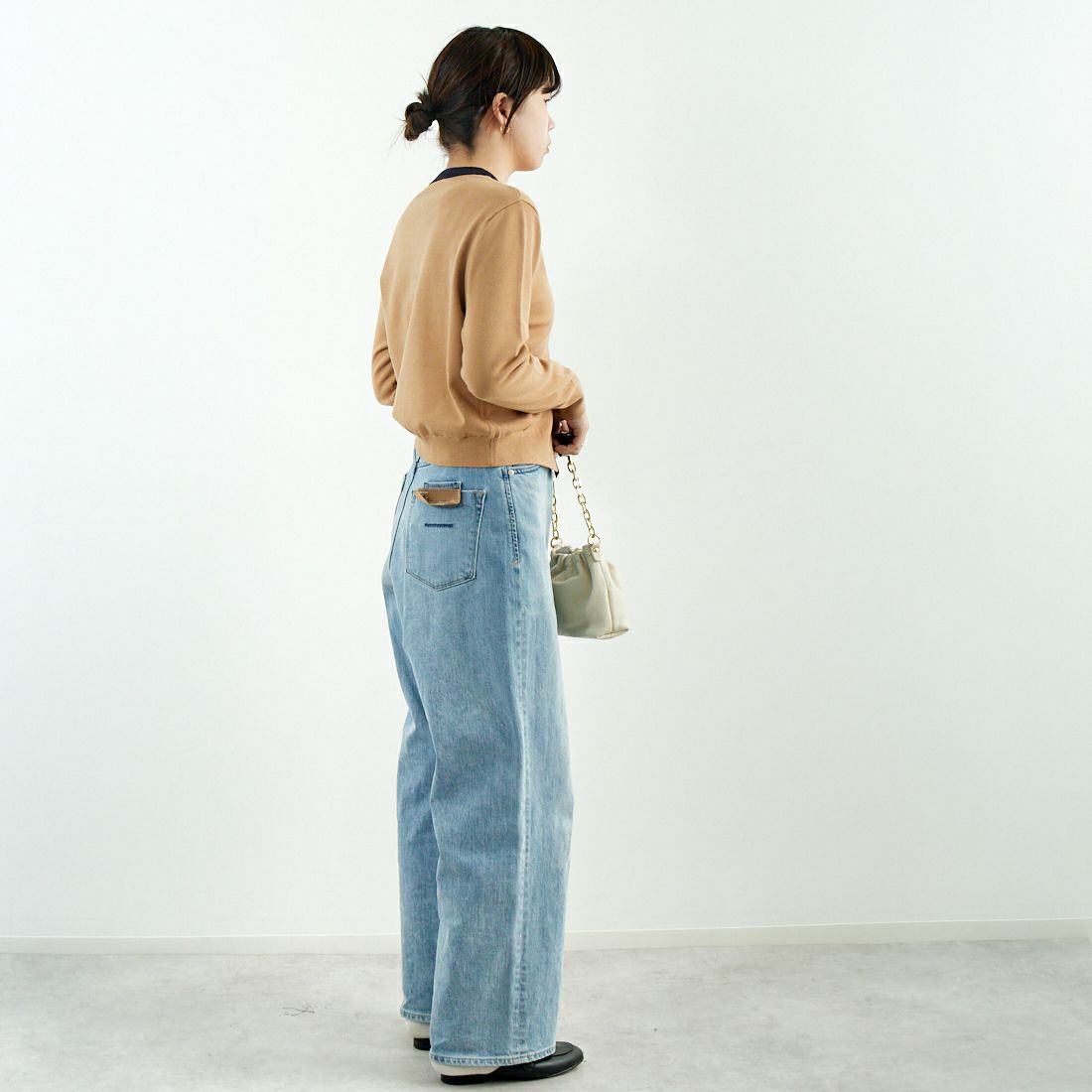 MARGAUX [マルゴー] シャネル風カーディガン [MG-KN-25013-S] BEIGE/NAVY &&モデル身長：167cm 着用サイズ：F&&