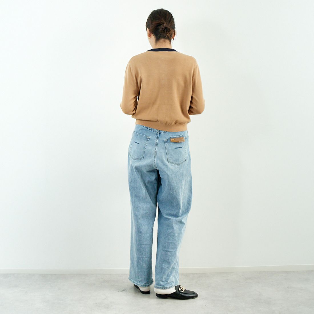 Margaux vintage [マルゴーヴィンテージ] シャネル風カーディガン [MG-KN-25013-S] BEIGE/NAVY &&モデル身長：167cm 着用サイズ：F&&