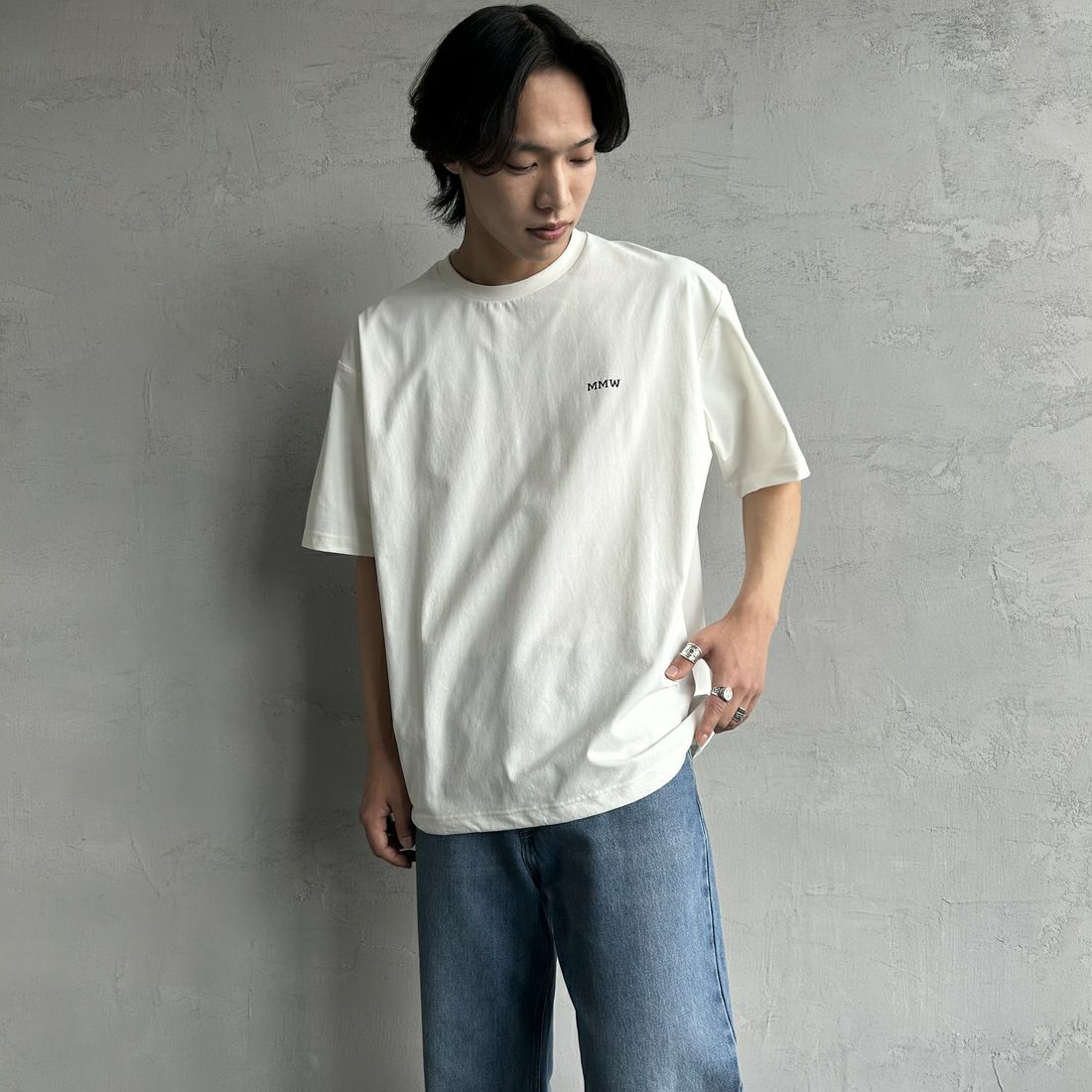Marmot [マーモット] 別注 ドローコード付き マーモットバックプリントTシャツ [MTSS25MST329IN-JF] WHITE &&モデル身長：179cm 着用サイズ：L&&