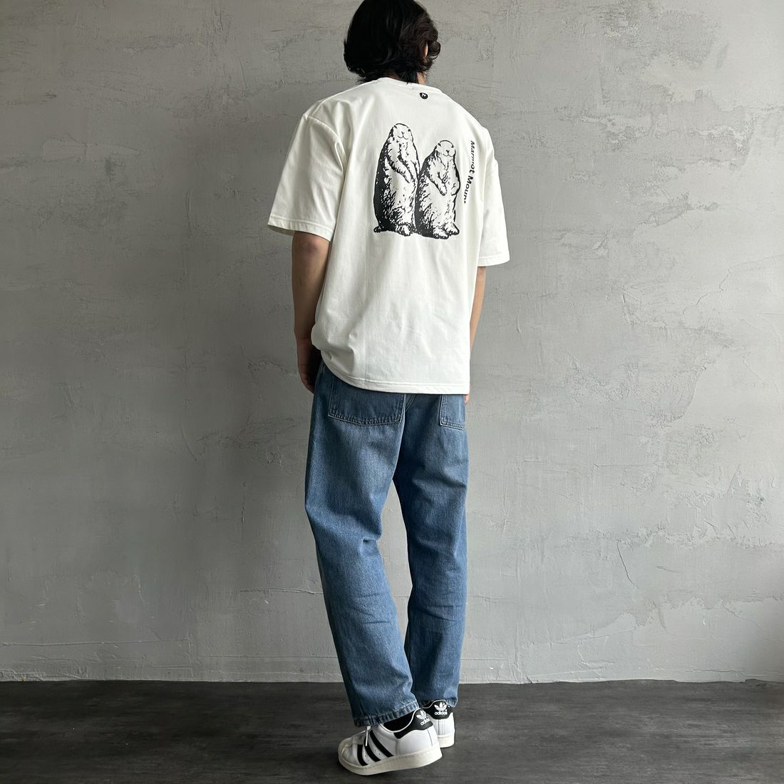 Marmot [マーモット] 別注 ドローコード付き マーモットバックプリントTシャツ [MTSS25MST329IN-JF] WHITE &&モデル身長：179cm 着用サイズ：L&&